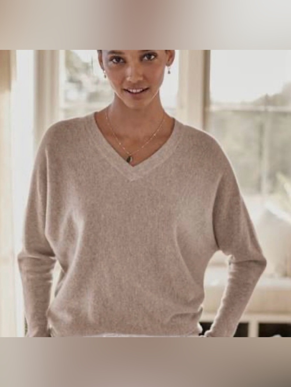 Garnet Hill 100% Cashmere v-neck Sweater Beige Tan Size Large Quiet Luxury